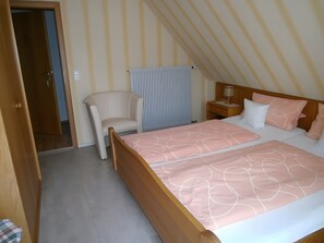 1 bedroom, free WiFi, bed sheets