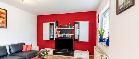 TV, lettore DVD, impianto stereo