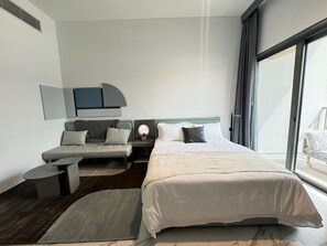 1 bedroom, iron/ironing board, WiFi, bed sheets - Brand New Chic Studio Apartment 8min to Downtown (Dubai)