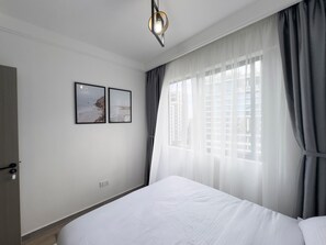 2 chambres, fer et planche à repasser, Wi-Fi, draps fournis