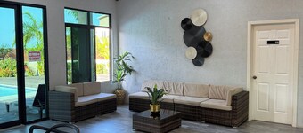 Onyx Villa -Happy Cove Estate Ocho Rios- 2 bedroom 2 bathroom Luxury Villa