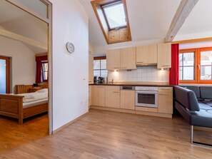 Interior - Cosy holiday home with terrace near ski resorts (Mariapfarr)