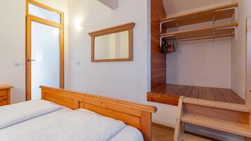 3 間睡房、上網