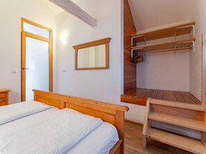 3 bedrooms, Internet - Cosy holiday home with terrace near ski resorts (Mariapfarr)