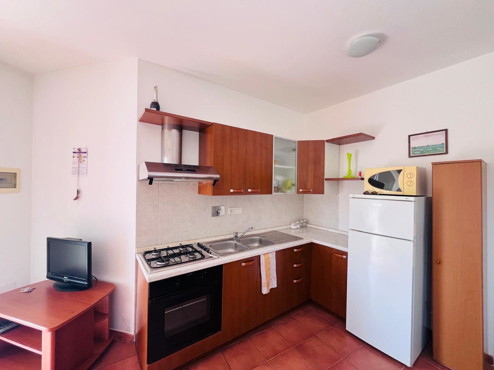 Kühlschrank, Mikrowelle, Ofen