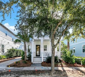 Exterior - Luxe Escape on 30A ｜4bed, 3.5 bath (Santa Rosa Beach)