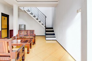 Lobby - Hotel O Ump Near Rs Margono (Sukaradja)