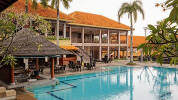 Alberca al aire libre