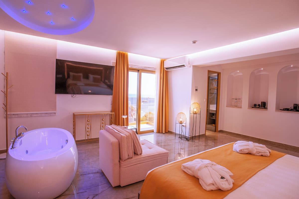 Suíte real, vista para o mar | 1 quarto, escrivaninha, quartos à prova de som, Wi-Fi de cortesia