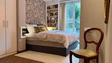 1 chambre, fer et planche à repasser, lit parapluie, Wi-Fi