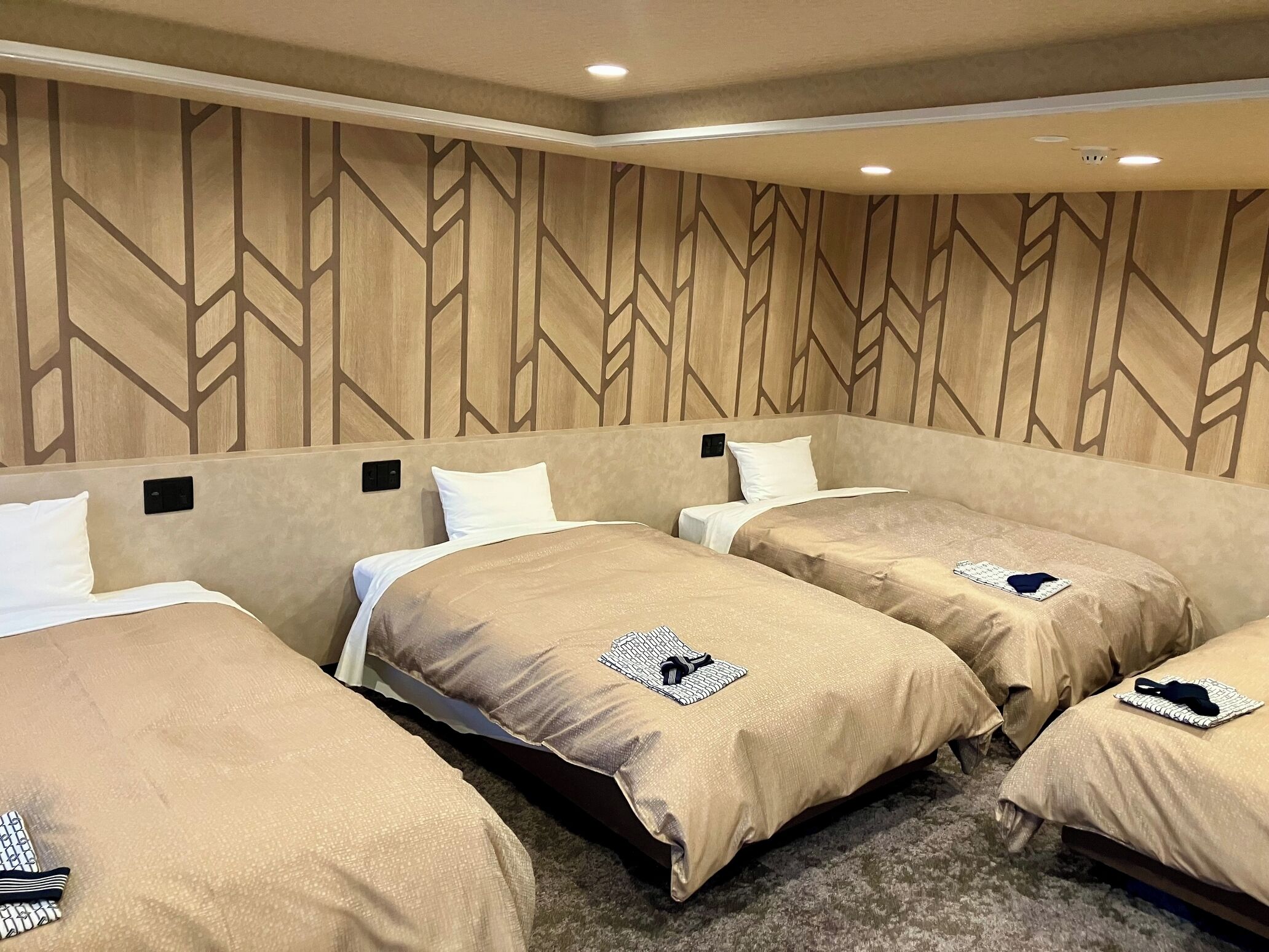 Familienzimmer, Nichtraucher