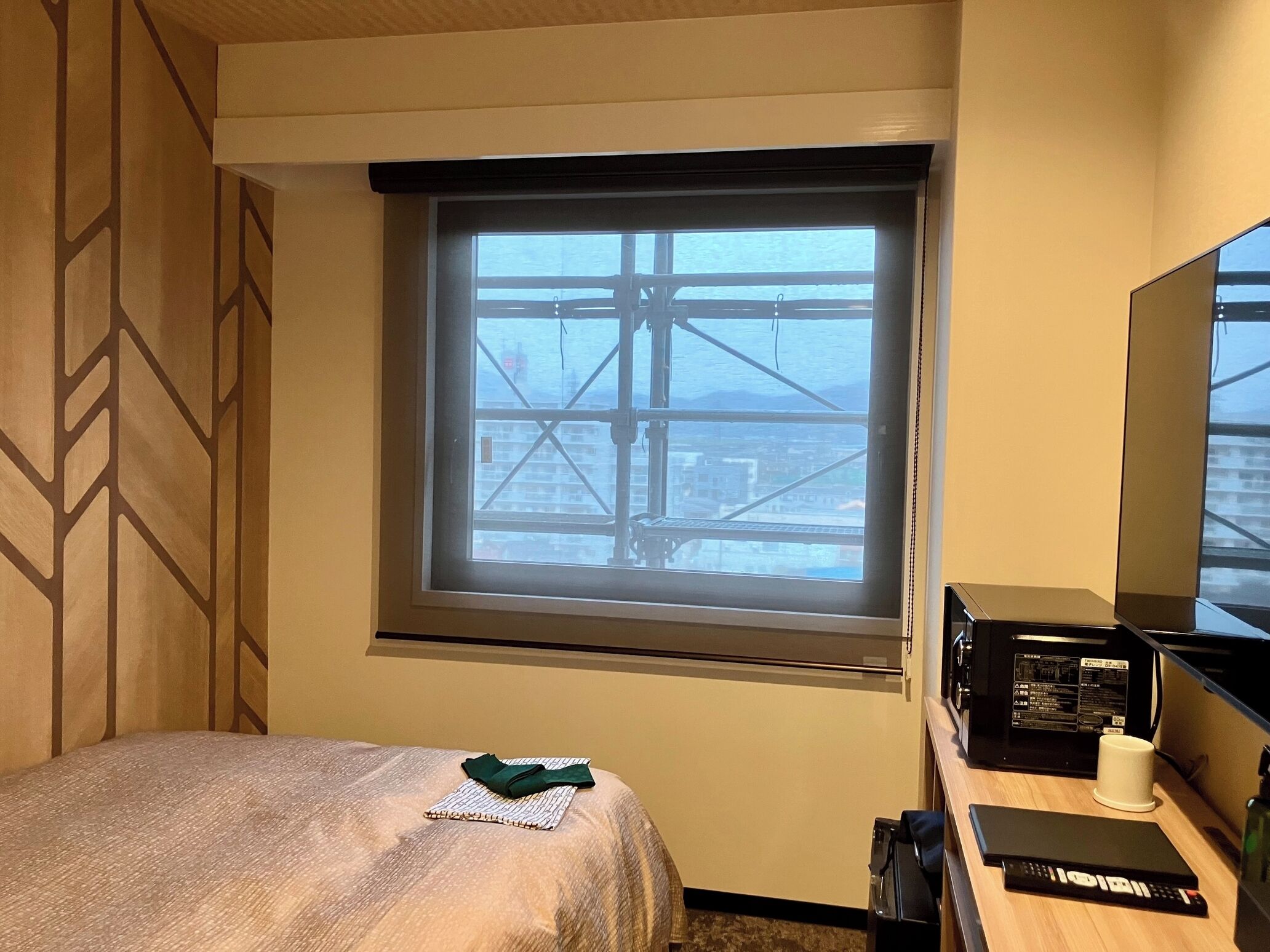 Free WiFi, bed sheets