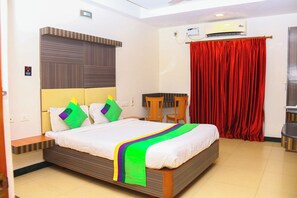 Deluxe Double Room | Free WiFi