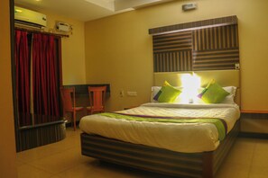 Deluxe Double Room | Free WiFi - Yagna inn (Puducherry)