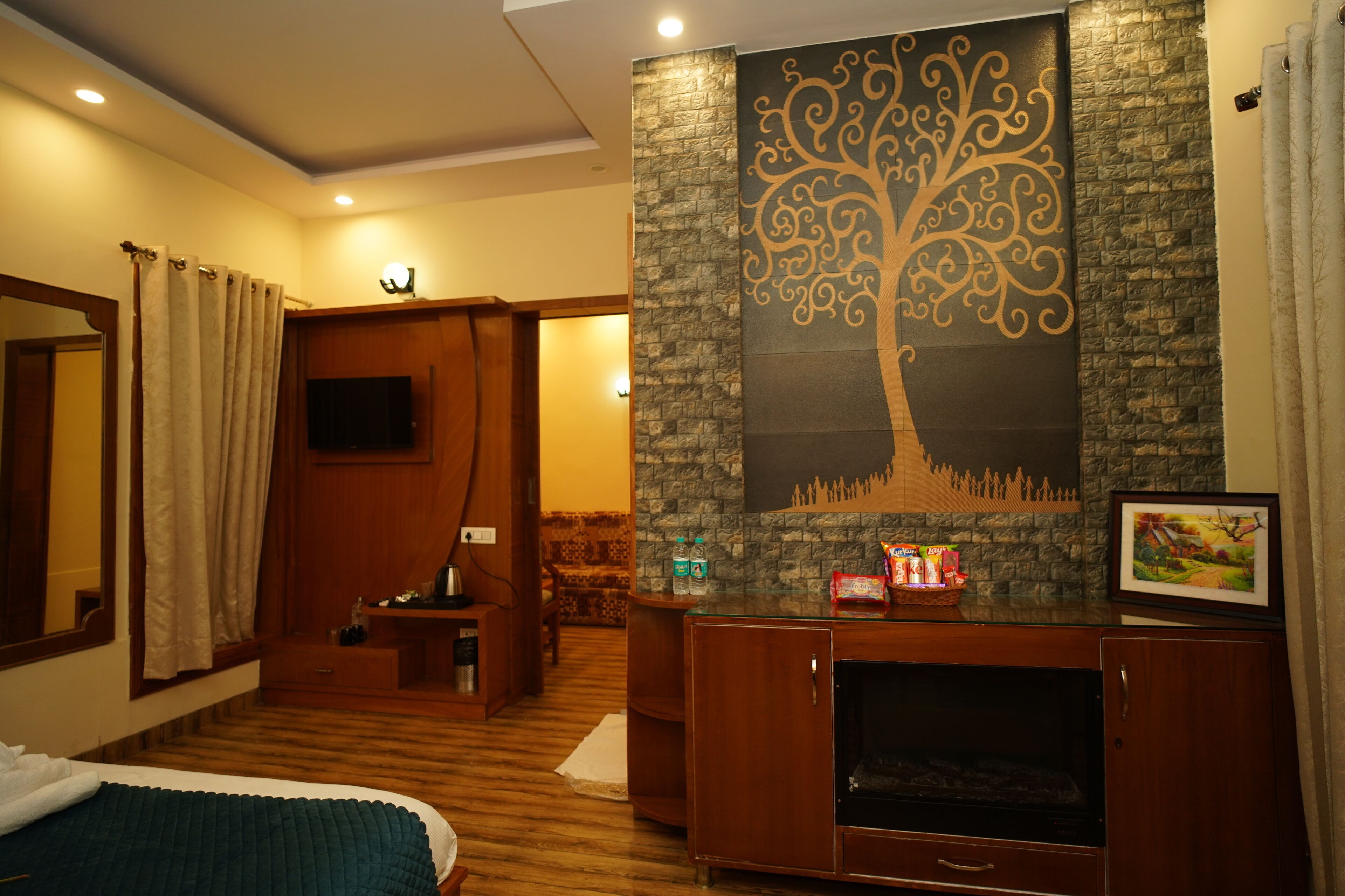 Premium Room | Premium bedding, down comforters, memory foam beds