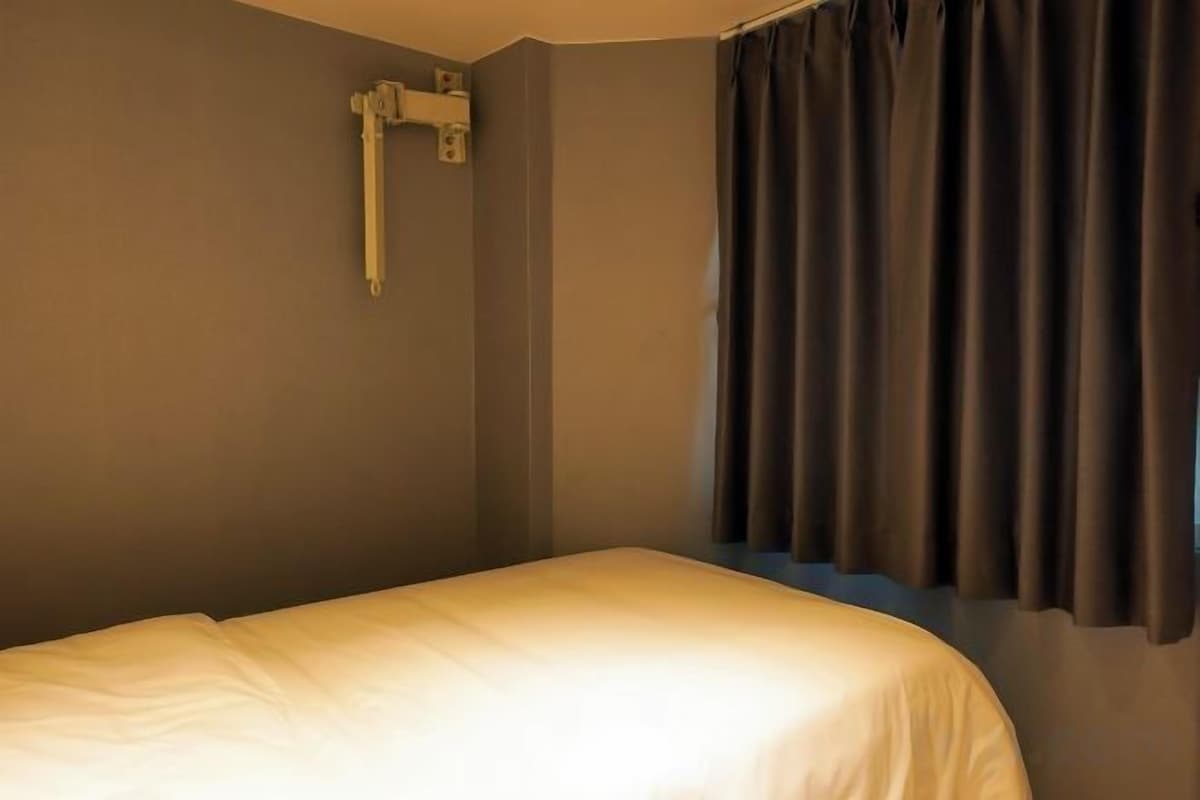 Soundproofing, WiFi (free)