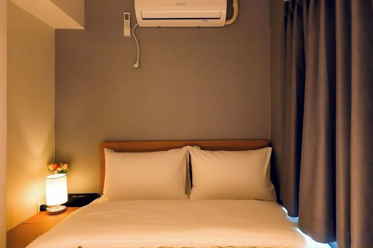 Soundproofing, free WiFi