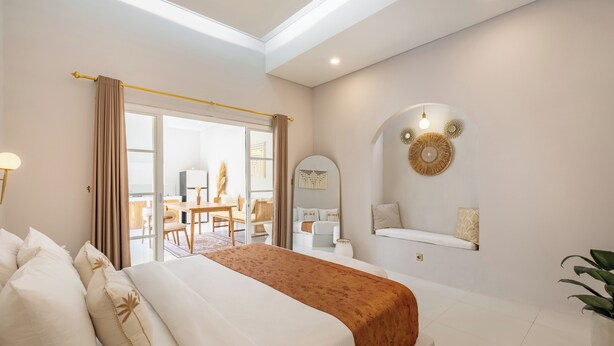 Villa – deluxe, 3 soverom, bassengutsikt | 3 soverom, strykejern/-brett, wi-fi (inkludert) og sengetøy