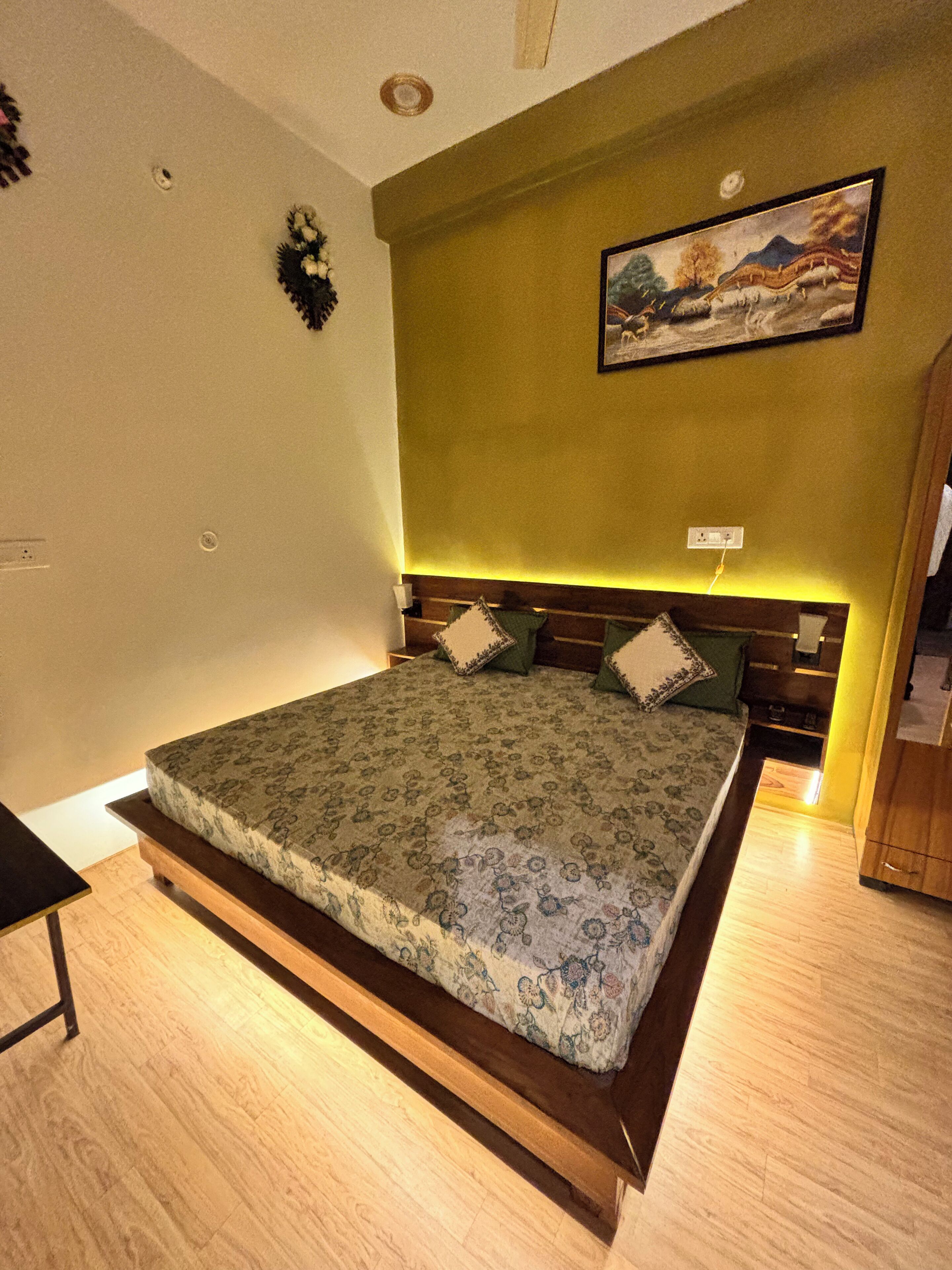 Luxury Room | Free WiFi