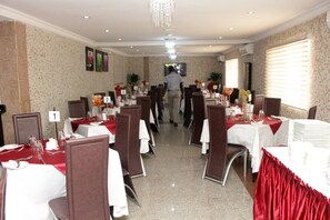 Restaurant - Conference Hotel and Suites (Sagamu)