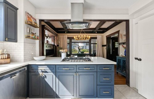 Stunning craftsman with Pizza Oven, Hot tub, EV charging, Gym and Game Room