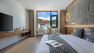 Standardzimmer, Stadtblick | Betten mit Memory-Foam-Matratzen, Minibar, Schreibtisch