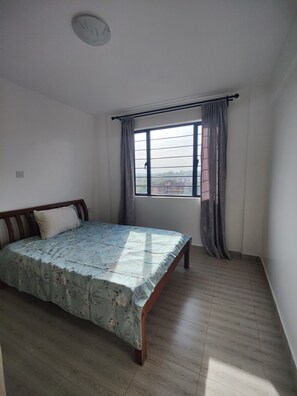 2 dormitorios, tabla de planchar con plancha, wifi gratis y ropa de cama