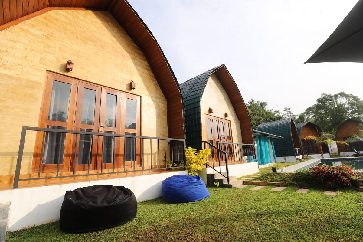 Family Triple Room, Balcony, Pool View