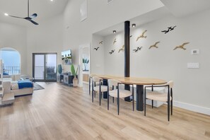 Interior - 516 Seascape | Oceanfront Condo with Pool Access in Wild Dunes (Isle Of Palms)