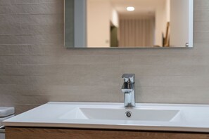 Hair dryer, towels - VLC HOST- Molinell 1 (Valencia)