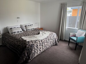 4 Schlafzimmer, Bügeleisen/Bügelbrett, WLAN, Bettwäsche