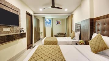 Superior Twin Room | Desk, free WiFi, bed sheets