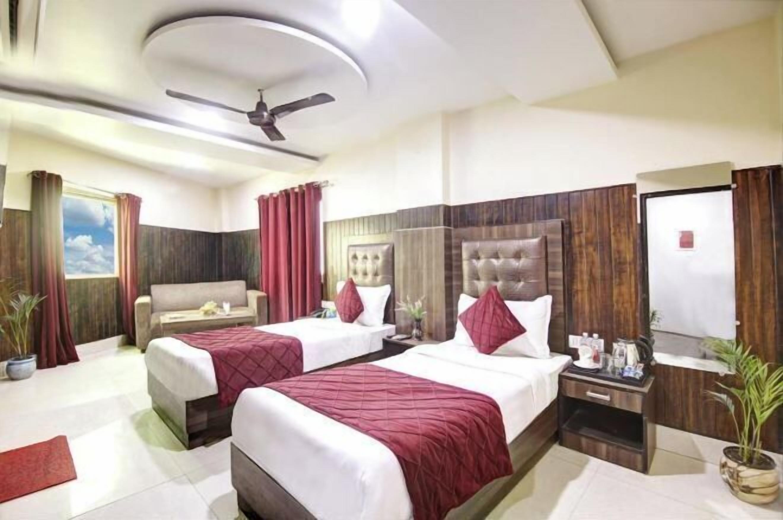 Skrivebord, wi-fi (inkludert) og sengetøy