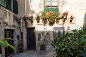 Exterior detail - GuestHost - Stylish Flat in Historic Ortigia (Siracusa)