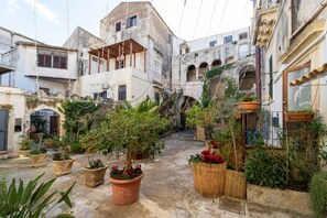 Property grounds - GuestHost - Stylish Flat in Historic Ortigia (Siracusa)