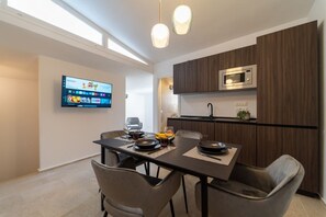 Dining - GuestHost - Stylish Flat in Historic Ortigia (Siracusa)