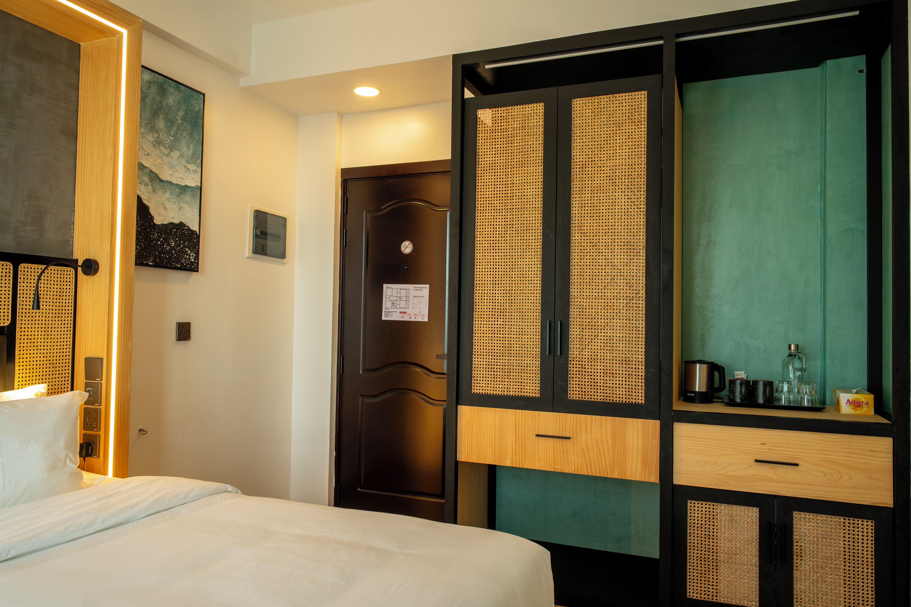 Comfort-Doppel- oder -Zweibettzimmer | Wohnbereich | Fernseher