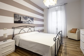 1 chambre, fer et planche à repasser, Wi-Fi