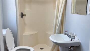 Comfort Double or Twin Room | Bathroom | Free toiletries, hair dryer, bathrobes, towels