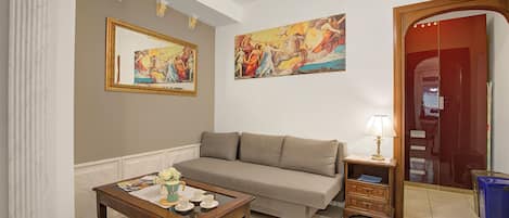 Standard Apartment, Multiple Bedrooms (Roby loft-Direct Lake Access/Beach) | Living area