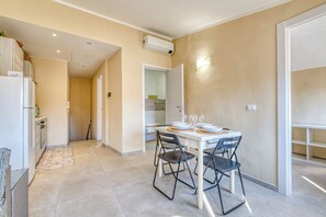 Standard Apartment, Multiple Bedrooms (Una Finestra sul Duomo) | Dining