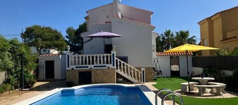 Detached villa of 110 m2 3.5 km from the beach