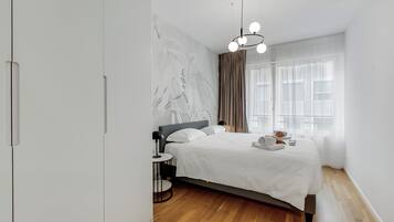 1 habitación y espacio para trabajar con laptop