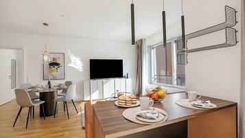 Familieleilighet, 1 soverom, balkong (Novos Contrada 5 203 with Balcony for) | Spiseområde