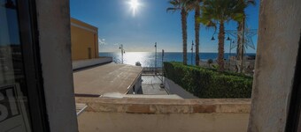 Marisole House With Sea View