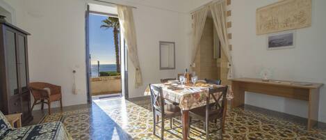 Standard-talo, useita makuuhuoneita (Marisole House With Sea View) | Näkymä huoneesta