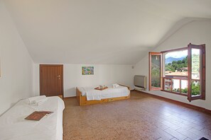 Casa familiar, 2 habitaciones (Appartamento Giulia) | 4 habitaciones, tabla de planchar con plancha y wifi gratis 