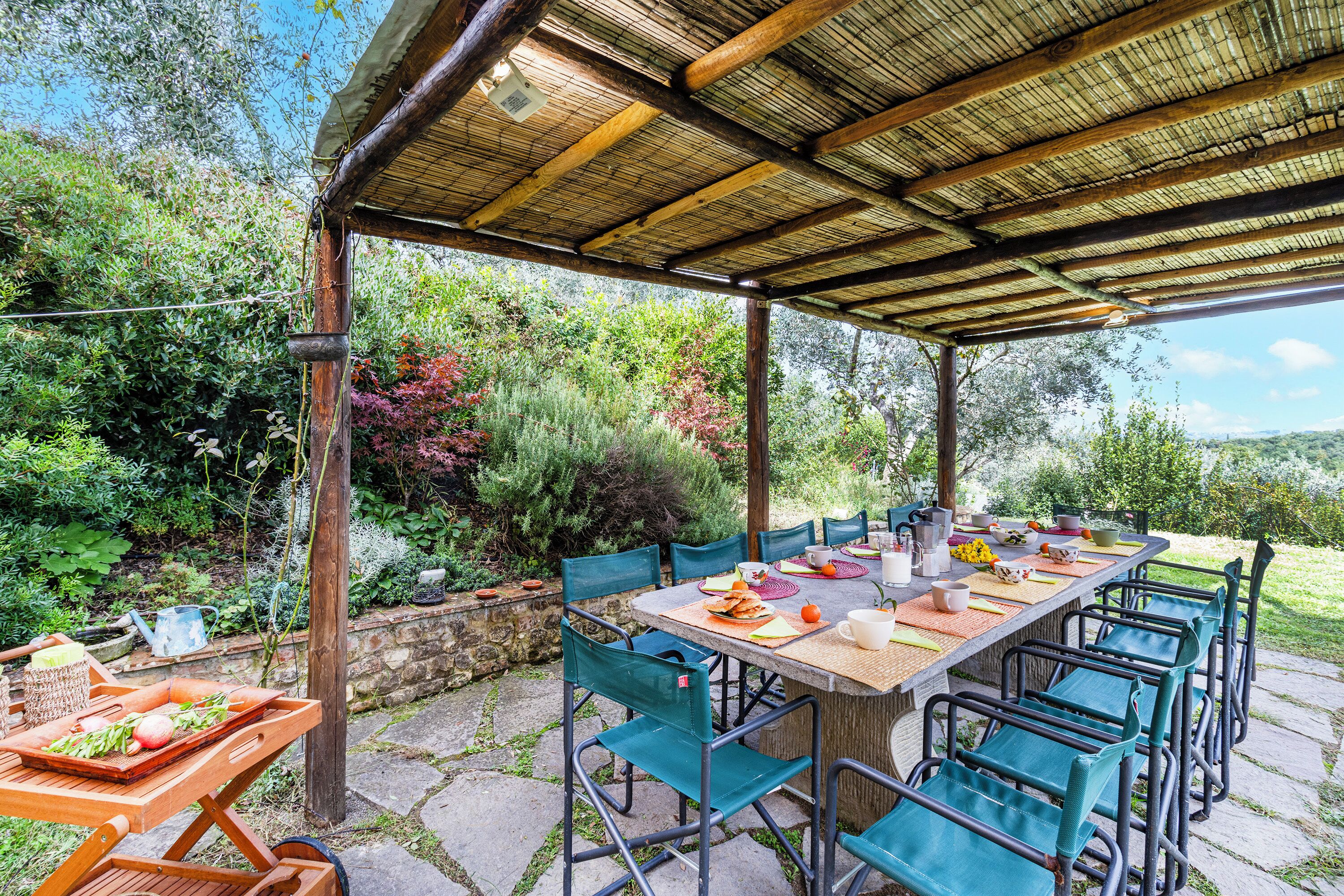 Family Apartment, 4 Bedrooms, Fireplace, Mountainside (Villa Salivolpe Amazing Chianti View) | Outdoor dining