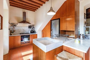 Tủ lạnh, lò vi sóng, lò nướng, bếp nấu