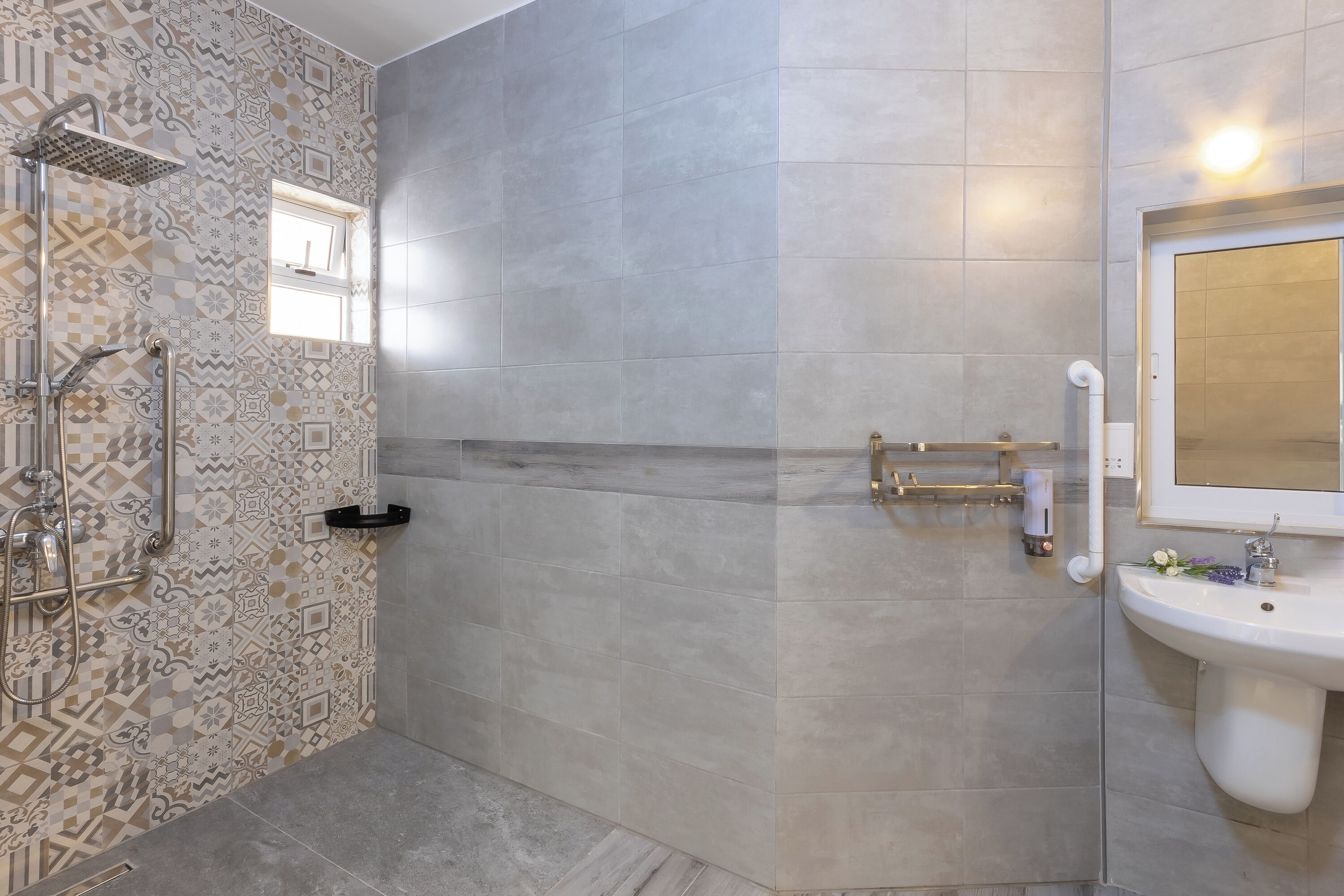 Family Studio, Sea View (Ta'Battista B&B with pool Ta'Pinu) | Bathroom | Shower, hair dryer, towels, soap